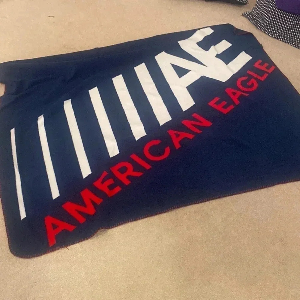 American eagle blue and white throw blanket